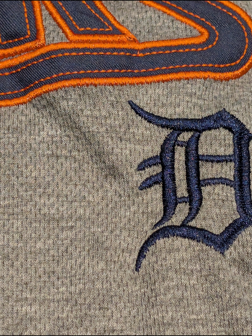Detroit Tigers Grey and Navy Tee XL - Picture 4 of 7
